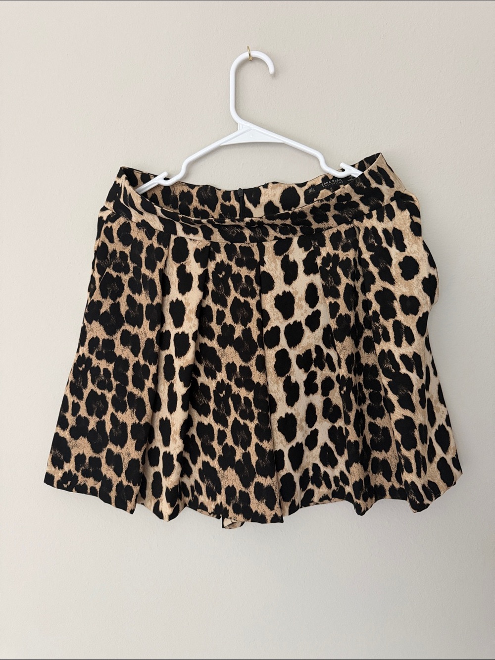 Zara Leopard Print Shorts / Skort-Like Silhouette